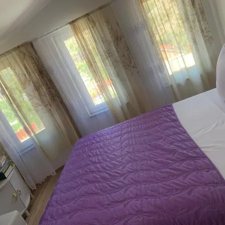 Bb Villa *
